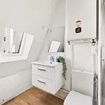 Cozy & Practical Studio Near Eiffel Tower Paris 15